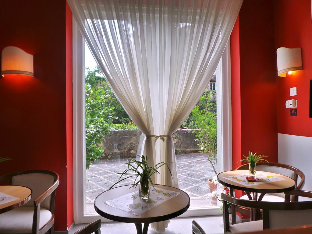 Hotel La Congiura Dei Baroni Teggiano Екстериор снимка