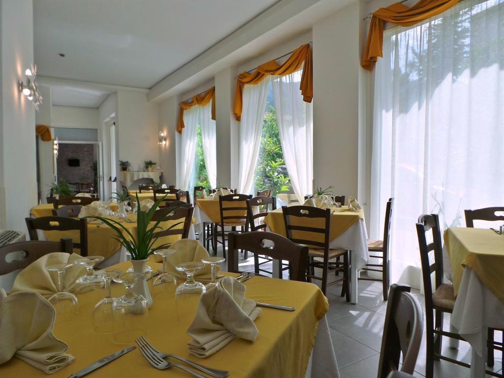 Hotel La Congiura Dei Baroni Teggiano Екстериор снимка