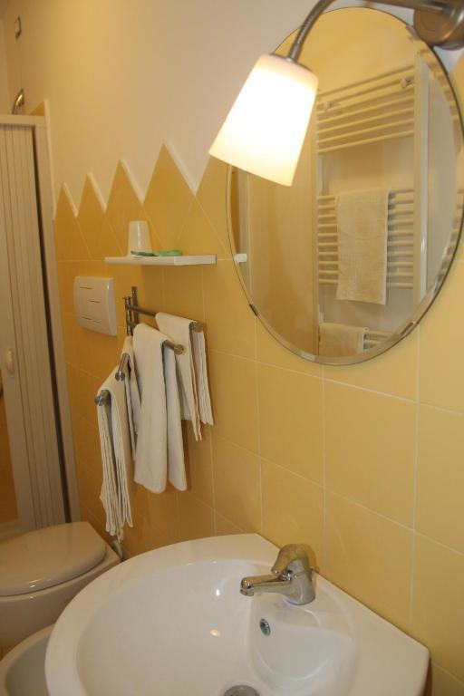 Hotel La Congiura Dei Baroni Teggiano Стая снимка