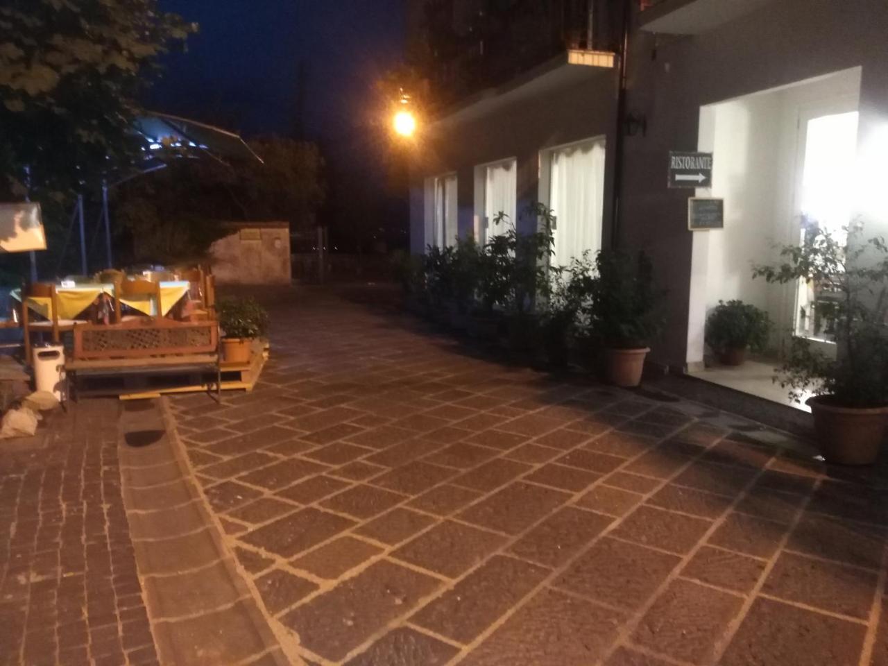 Hotel La Congiura Dei Baroni Teggiano Екстериор снимка