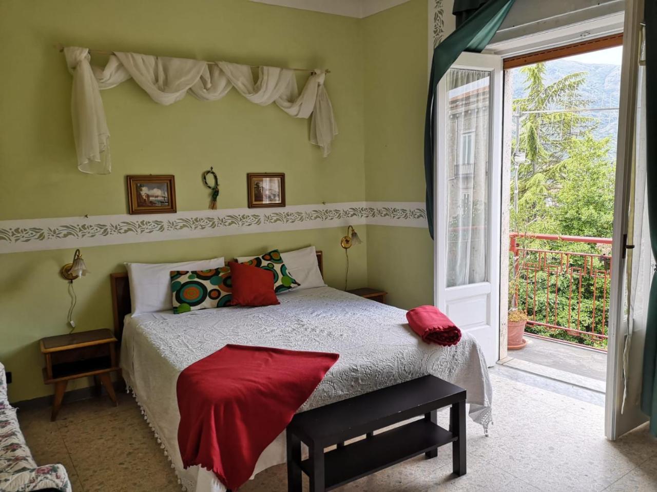 Hotel La Congiura Dei Baroni Teggiano Екстериор снимка