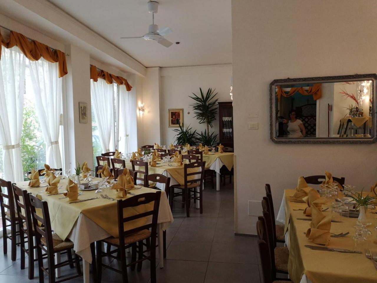 Hotel La Congiura Dei Baroni Teggiano Екстериор снимка