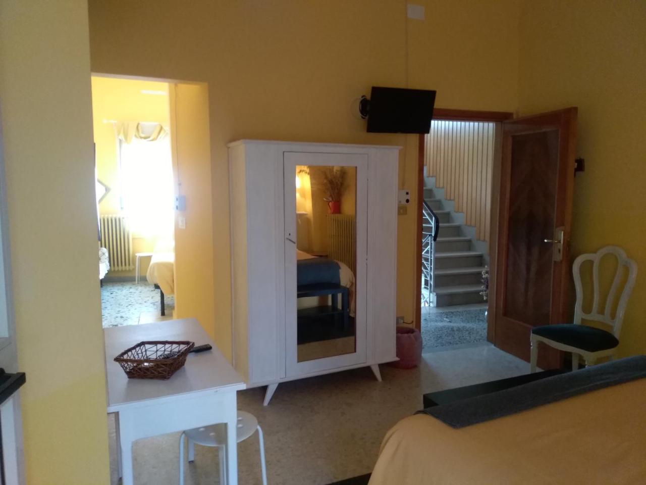 Hotel La Congiura Dei Baroni Teggiano Екстериор снимка