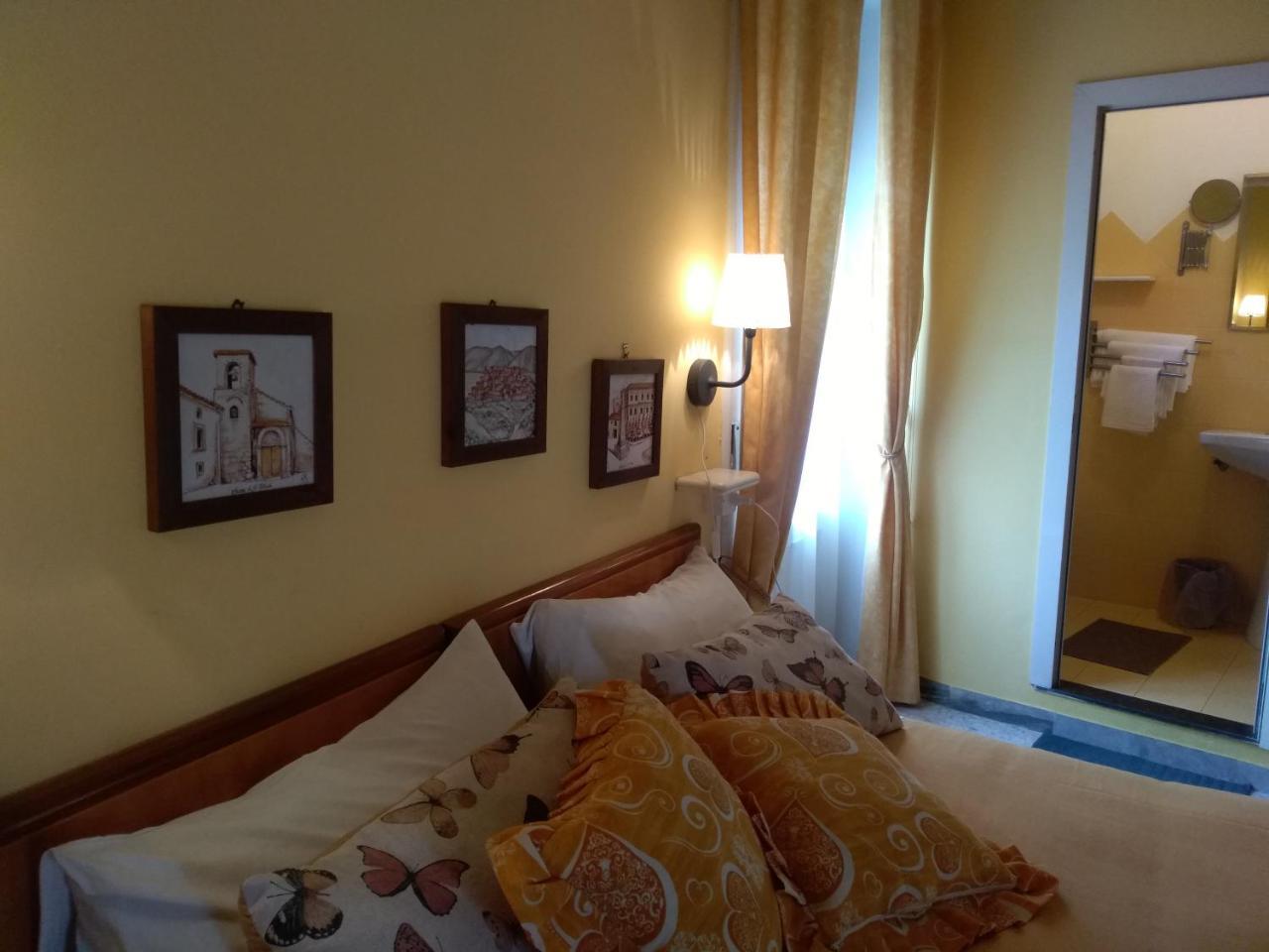 Hotel La Congiura Dei Baroni Teggiano Екстериор снимка