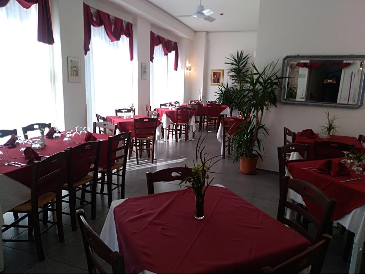 Hotel La Congiura Dei Baroni Teggiano Екстериор снимка