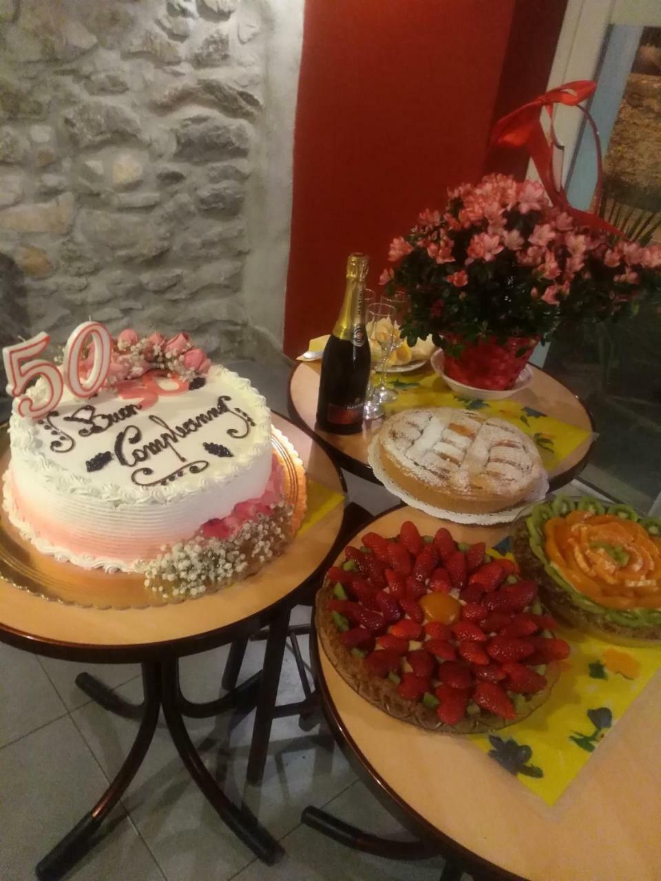 Hotel La Congiura Dei Baroni Teggiano Екстериор снимка
