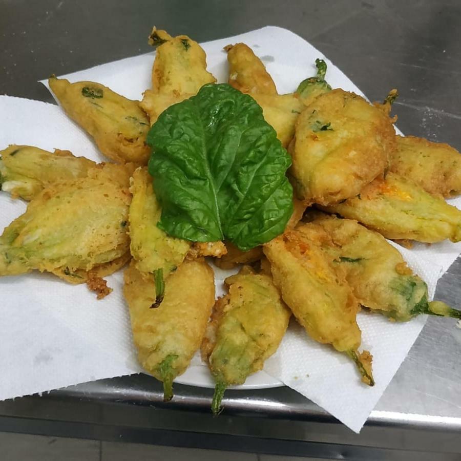 Hotel La Congiura Dei Baroni Teggiano Екстериор снимка